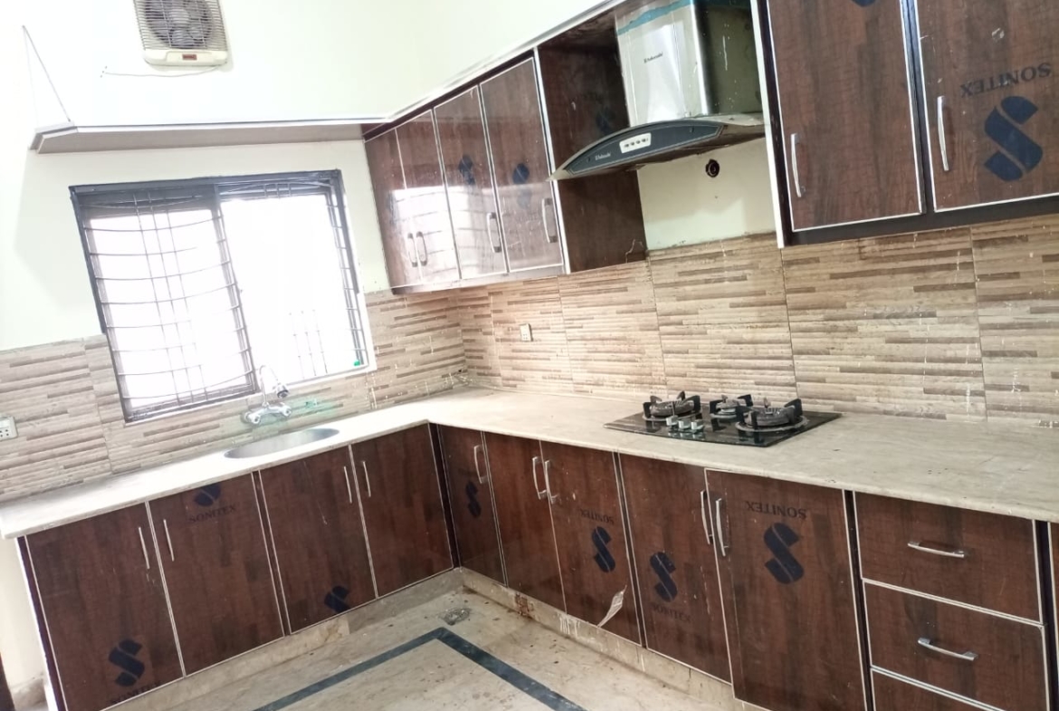 Upper Portions for Rent