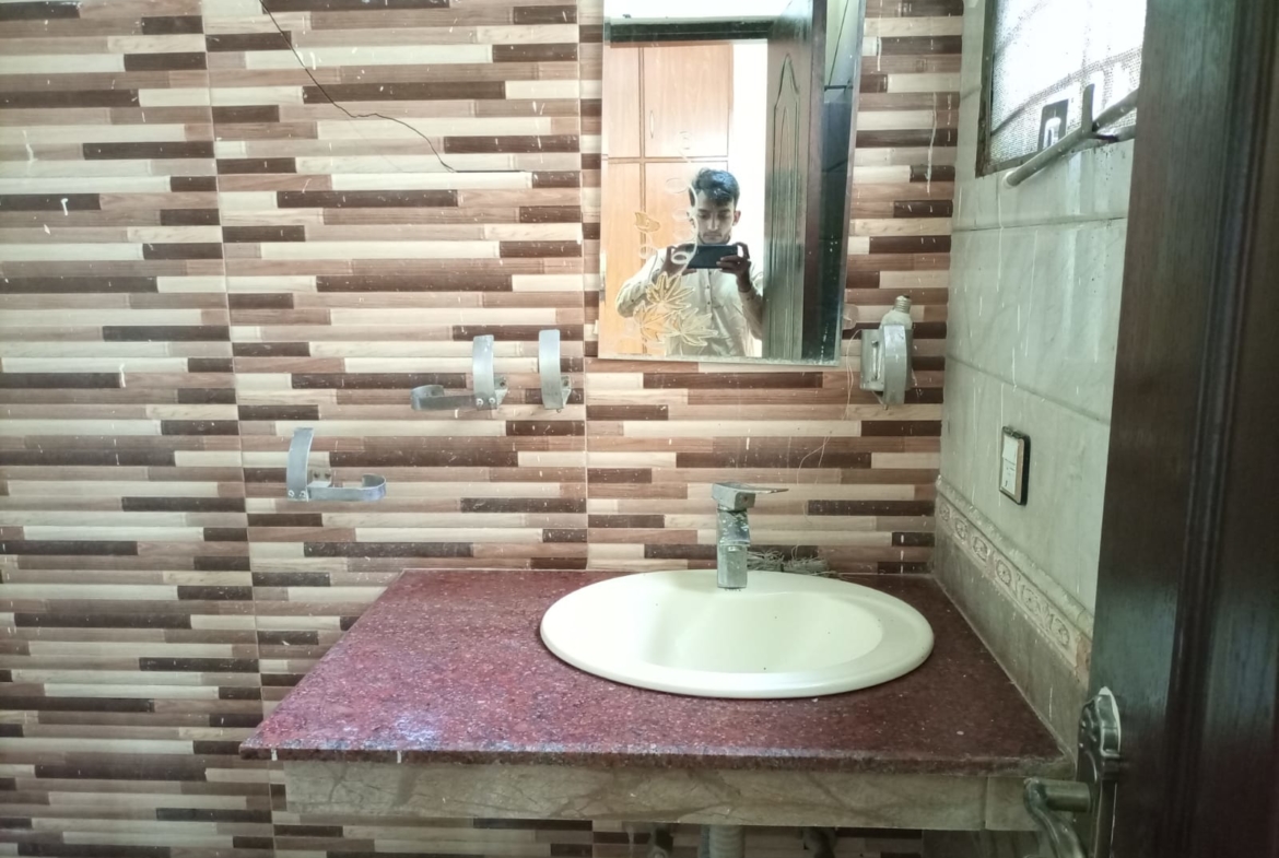 Bahria Town Portion For Rent